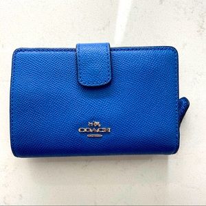 Coach Medium Corner Zip Wallet